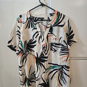 Torrid Cream Tropical Print Short Sleeve Blouse